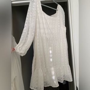 White long sleeve dress